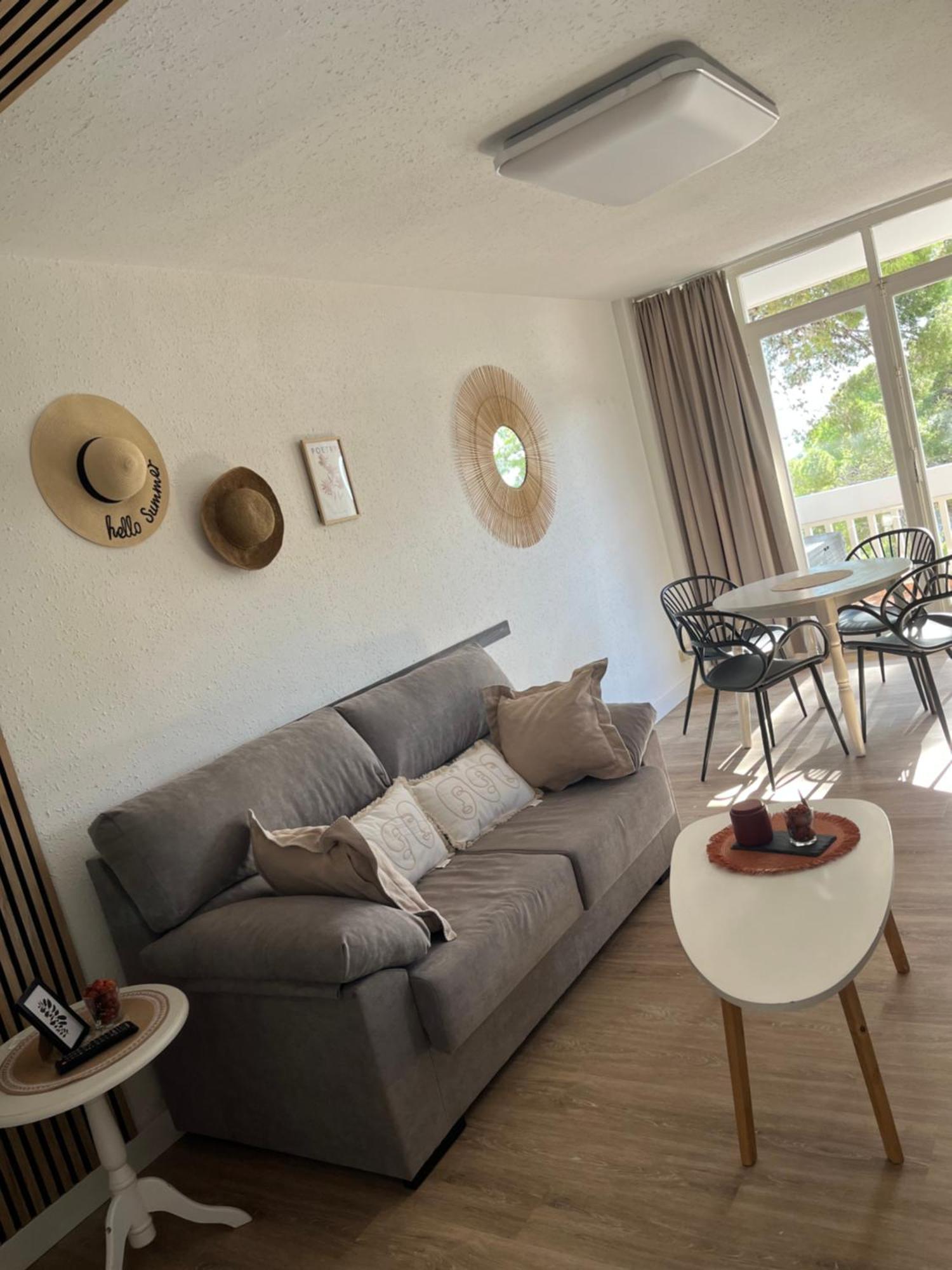 Appartement Vue Mer Avec Piscine Et Wifi Salou Exteriör bild